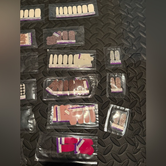 Assorted Color Street Nail Sets - Picture 4 of 4